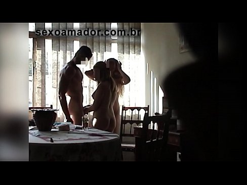 ❤️ Sekss draugi uzaicina milzu vīrieti un sekss trijatā ar viņu ️❌ Seks video pie mums ❌️